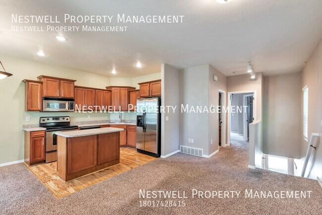 Photo - Gorgeous 2-bed Townhome in Draper