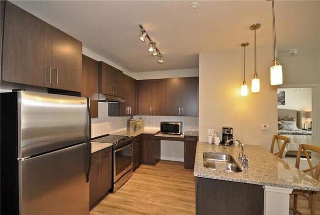 Building Photo - 1796 Satellite Blvd Rental