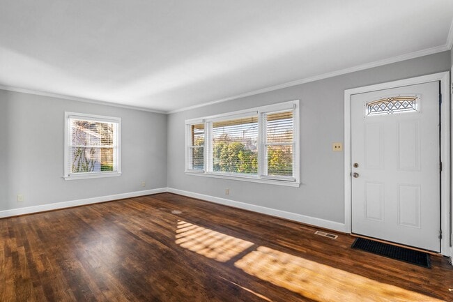 Photo - Adorable Brick Ranch Home in the Desirable Lindley Park Area!  Updated, Hardwood Floors, Fenced!