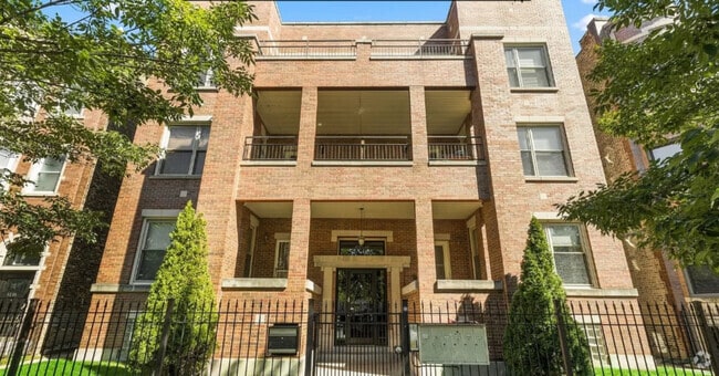 Building Photo - 5739 S Michigan Ave Unit 1S Rental
