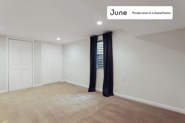 Photo - Room in Shared 5 bed/2 bath home Unidad BD