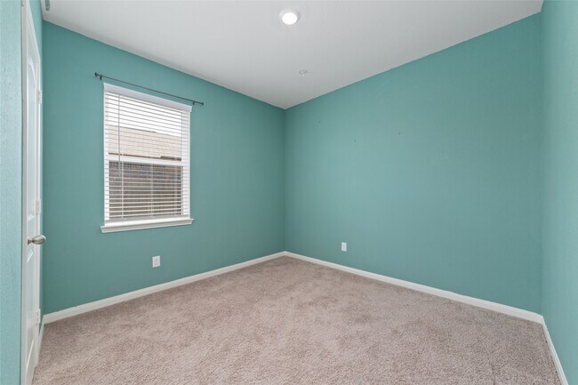 Photo - 3000 Iron Woods Dr