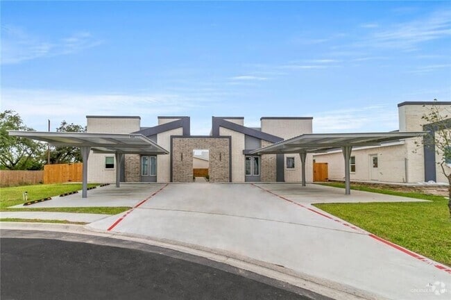 Building Photo - 104 San Jose Dr Unit 1 Rental