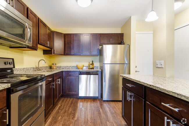 1 BR, 1 BA - Philadelphia, 745 SF