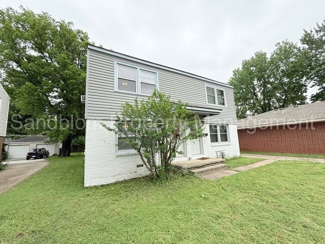 Photo - For Lease | Brookside | Available Now!