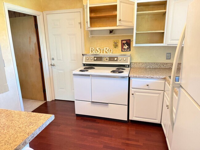 Photo - Charming 2 BR house in quiet Normal neighborhood