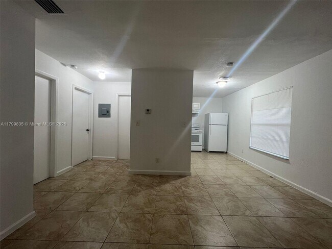 Photo - 921 NW 2nd Ave Apartamento Unidad 2