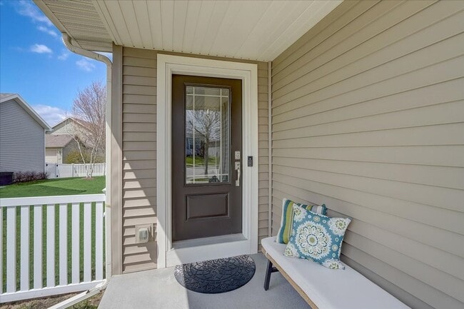 Photo - 514 Pluto St