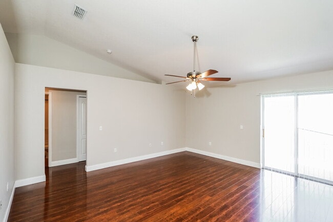 Photo - 5122 Garberia Ave