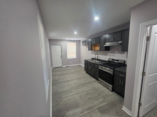 Building Photo - 2910 N Taylor St