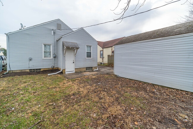 Photo - 1069 Fairwood Ave