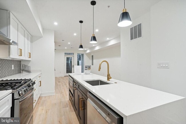 Photo - 1111 K St NE Unit 2