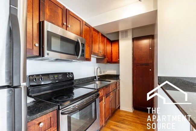 Photo - 4180 N Marine Dr Unit 1612