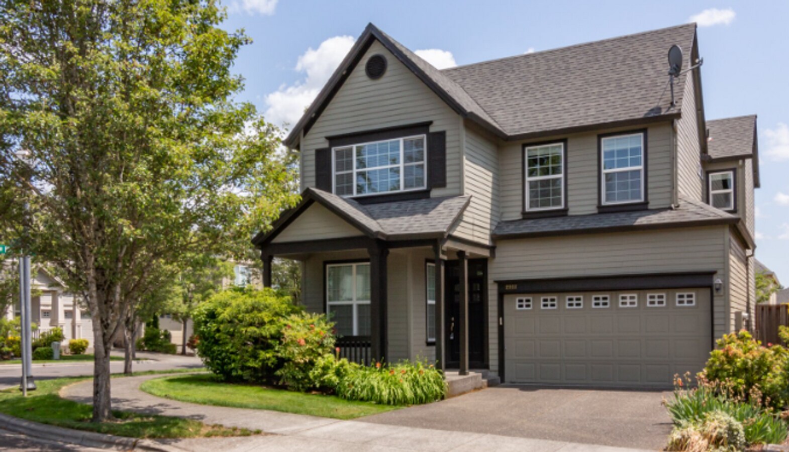 Lovely Corner Lot 3 BD* 2.5 BA* Single Fam... - Lovely Corner Lot 3 BD* 2.5 BA* Single Fam... Casa