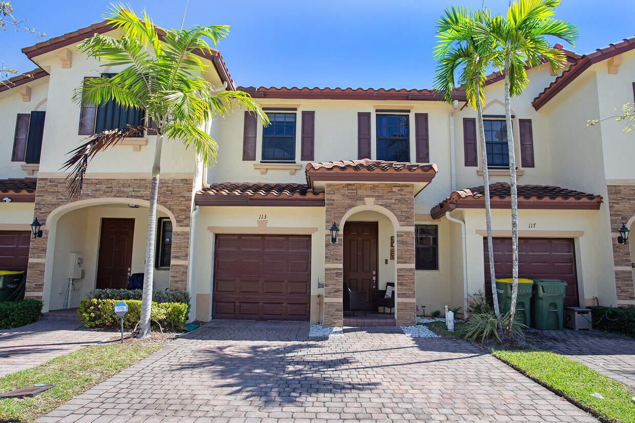 Photo - 113 SE 33rd Ter (Homestead, FL)