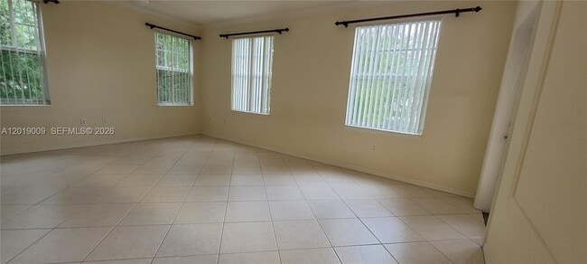 Photo - 6824 W Sample Rd Unidad 6824