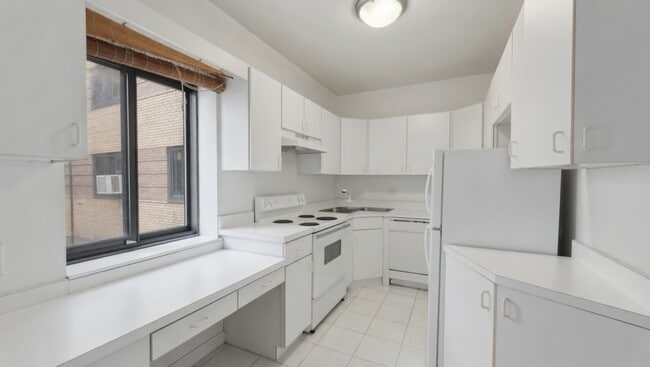 Photo - 5056 N Marine Dr Unit A5