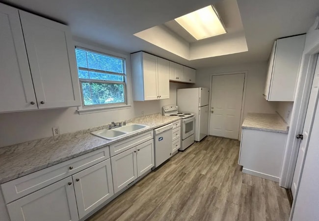 Photo - 314 E Ermina Ave