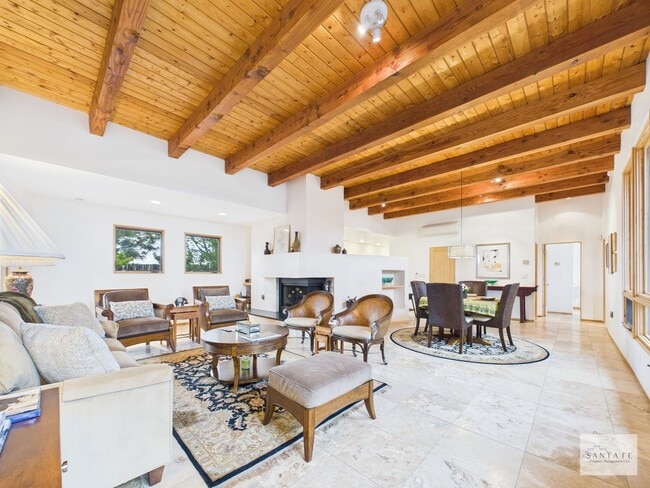 Photo - Stylish Home in Eldorado | Unfurnished or ...