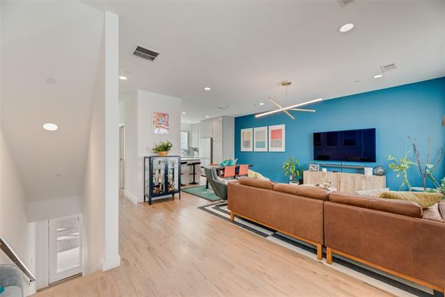 Photo - 4705 Bryan St Unit 302