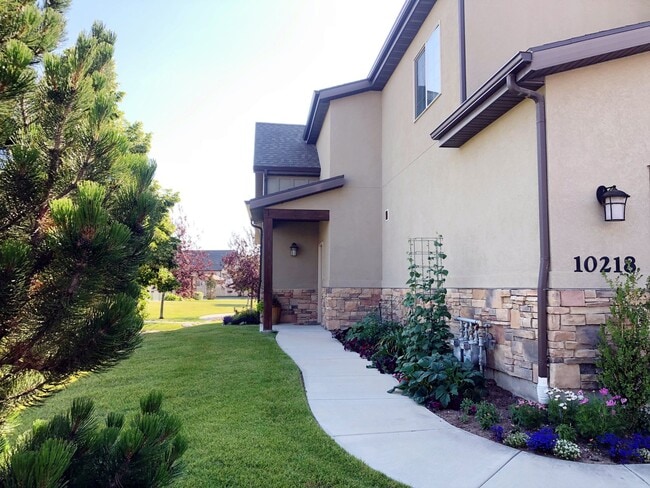 Photo - 10218 S Mystic Fls Wy