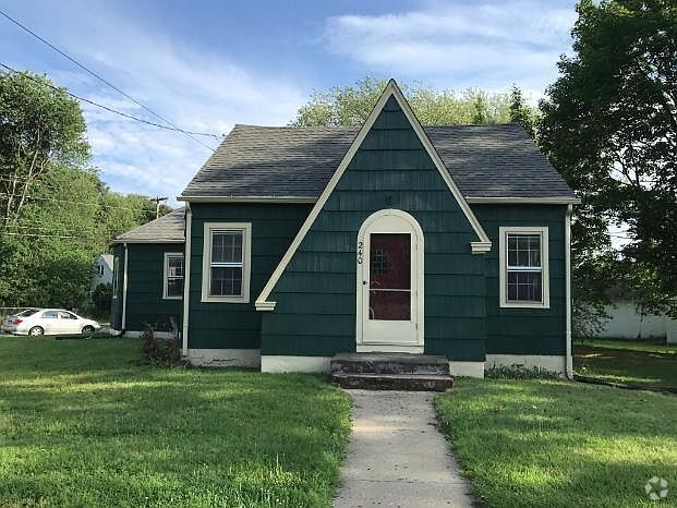 Houses for Rent with a Garage in Plantsville CT - 1 Houses | ForRent.com