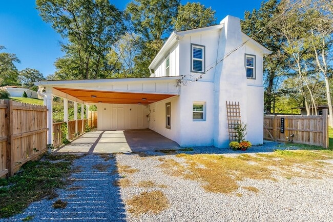 Photo - 103 S Germantown Rd