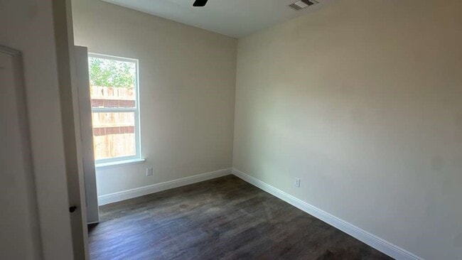 Photo - 3810 Hiford Dr