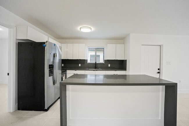Photo - 5823 NW 30th Ave Unit 5823