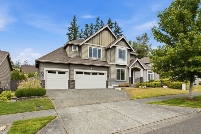 Building Photo - Welcome to Modern Elegance in Renton WA