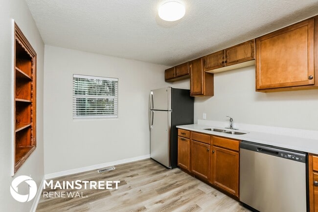 Photo - 1171 Lakeview Dr