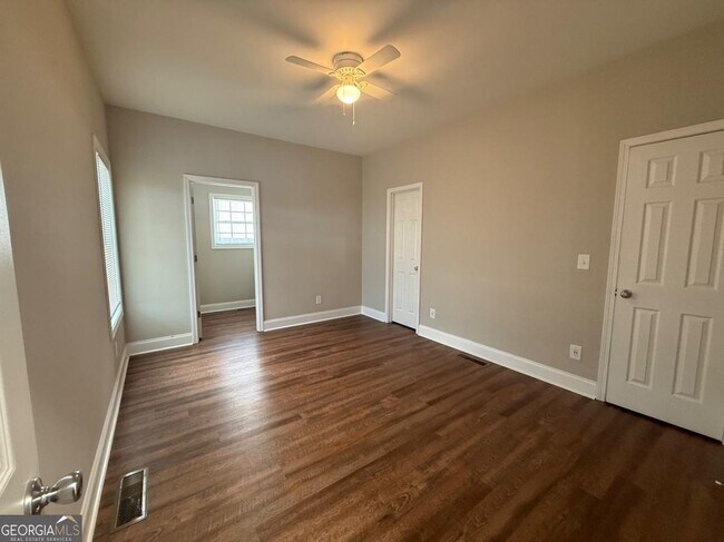 Photo - 618 Liberty Pk Dr