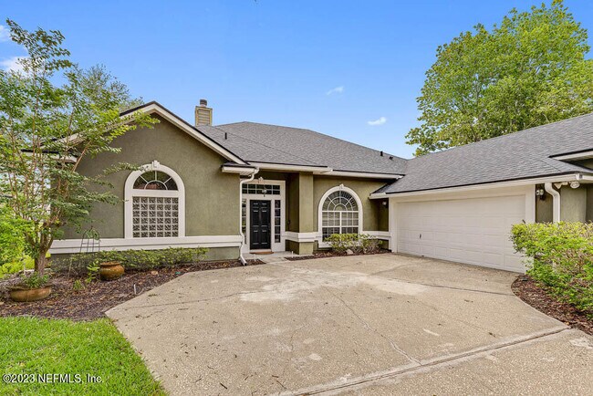 Photo - 332 Maplewood Dr