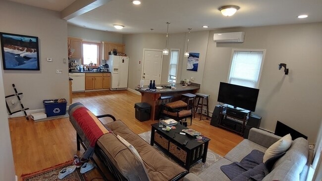 Photo - 33 Eastburn St