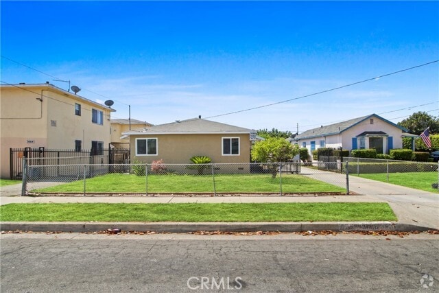 Building Photo - 3668 W 113th St Rental
