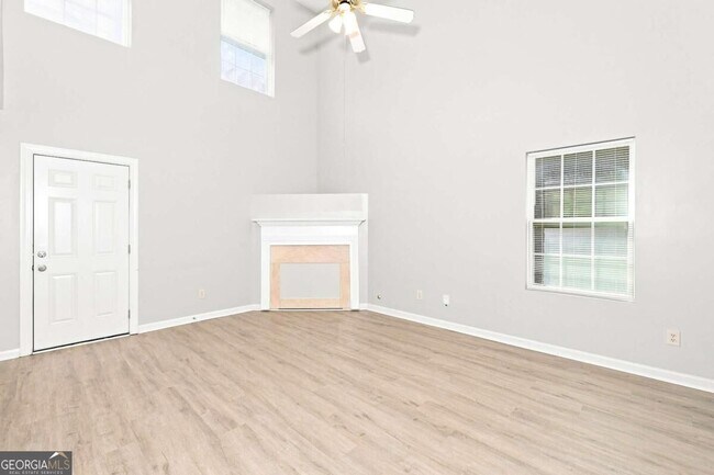 Photo - 5604 Windfall Ln