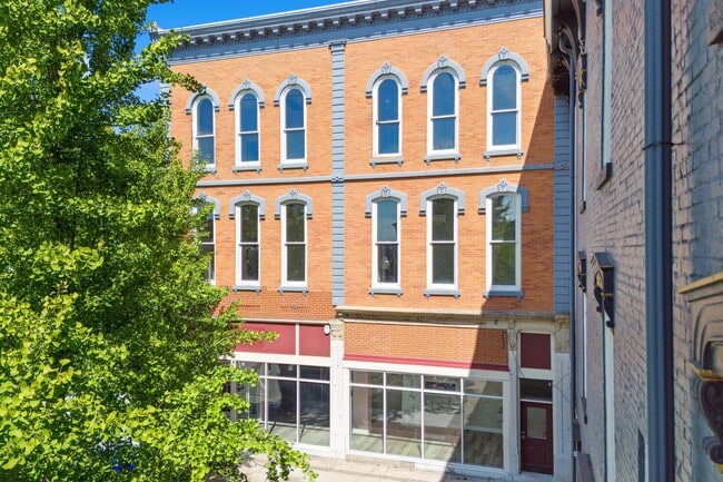 Building Photo - 121 Public Sq Unit 6 Rental