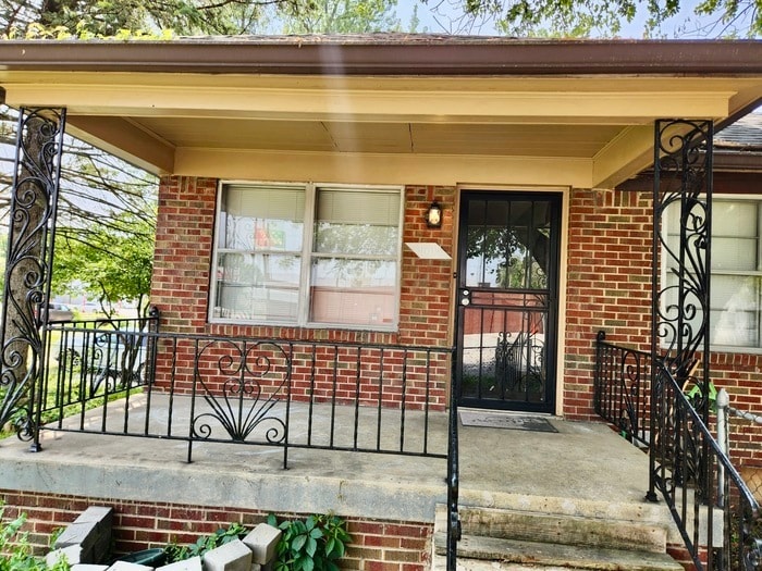 Beautiful brick 2 bedroom - Beautiful brick 2 bedroom