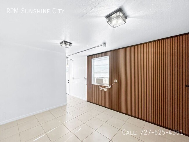 Photo - 3684 14th Ave SE Unit 3684 1/2 14th Ave SE