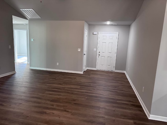 Photo - 405 Grand Oaks Dr