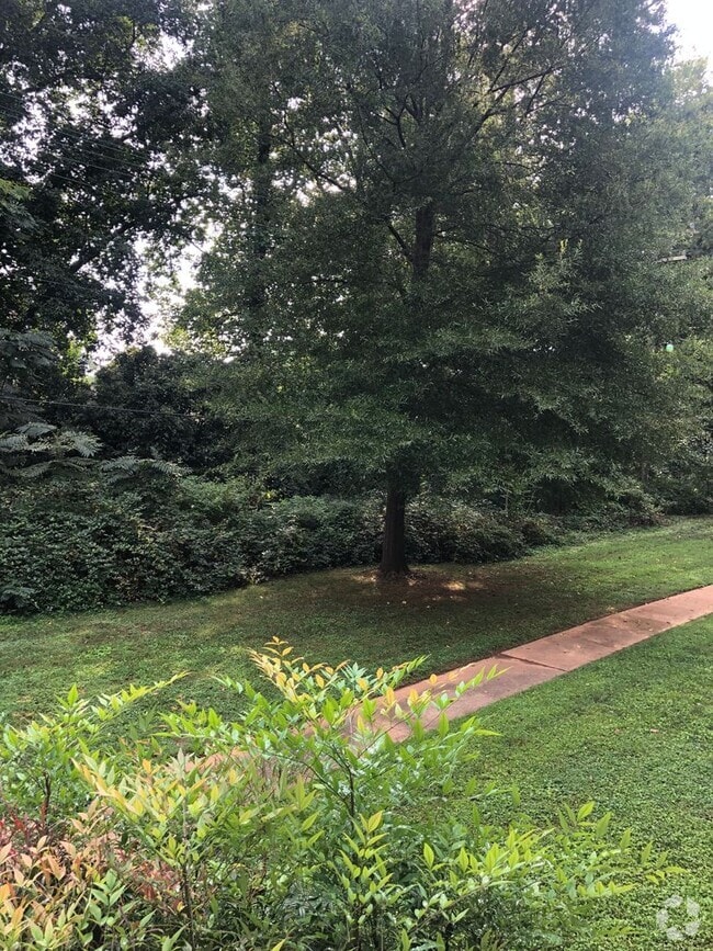 Building Photo - Greenville 2BD/1BA, 896SF Rental