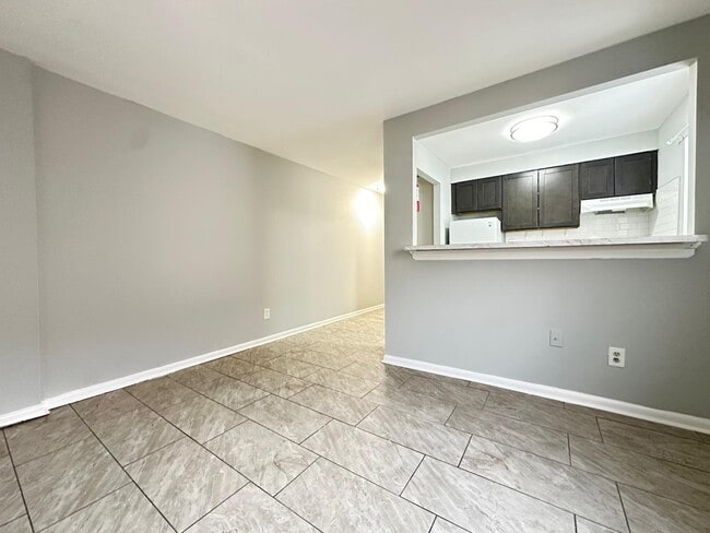 Building Photo - 300 Main St Unit C1 Rental