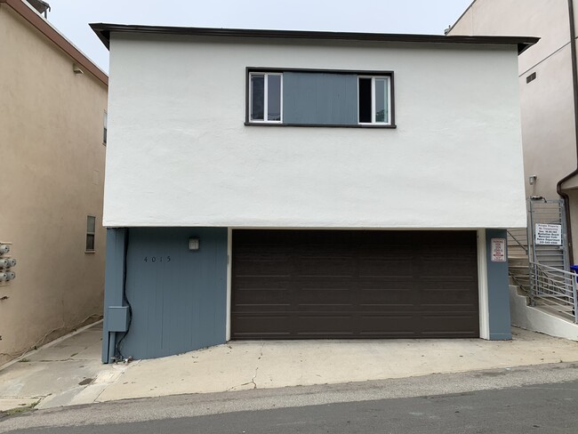 Building Photo - 4015 Crest Dr Unit B