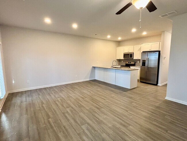 Photo - 2809 Ridgeview Dr