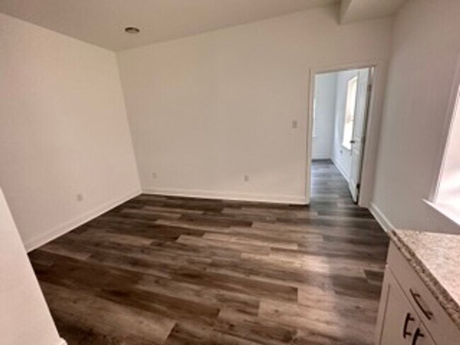 Photo - 4931 Walnut St Unit 3FL