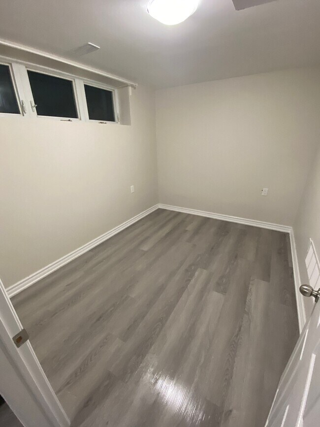 Photo - 35 Amberley Dr Unit 4 (2 Bedroom Basement)