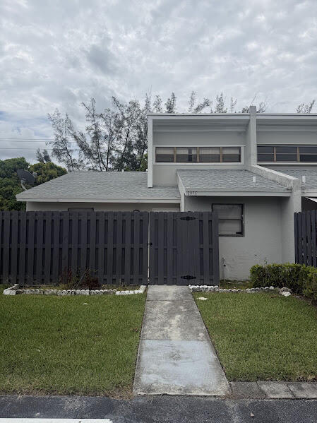 1975 Monks Ct