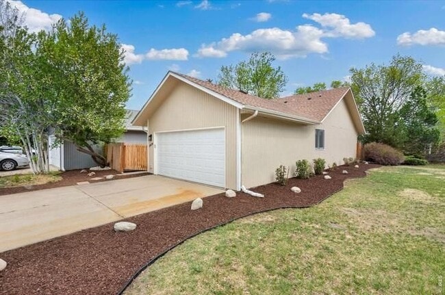 Photo - 5434 Fossil Ct N