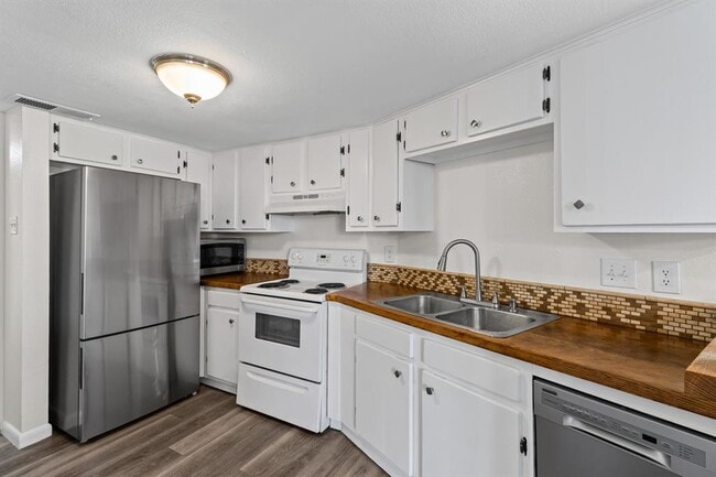 Photo - 1713 Cinnamon Path Unit B