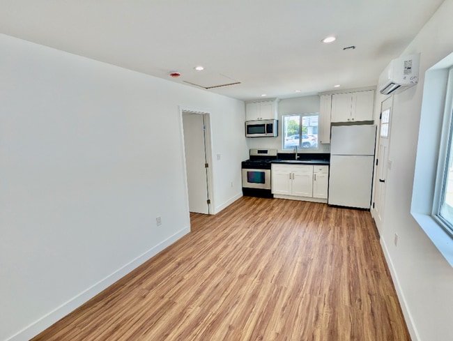 Photo - 23324 Maltby Pl